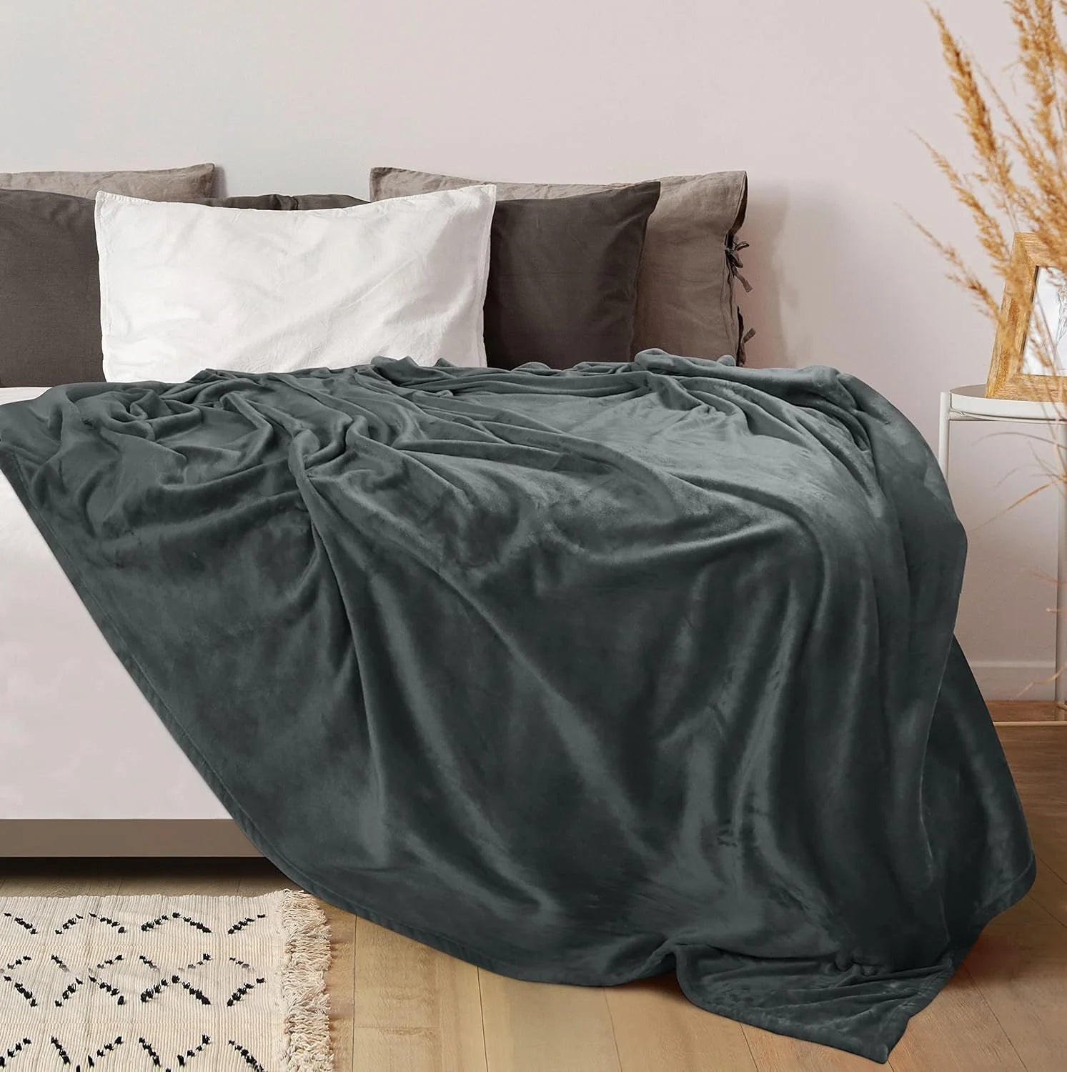 Premium Plush Microfiber Throw Blanket